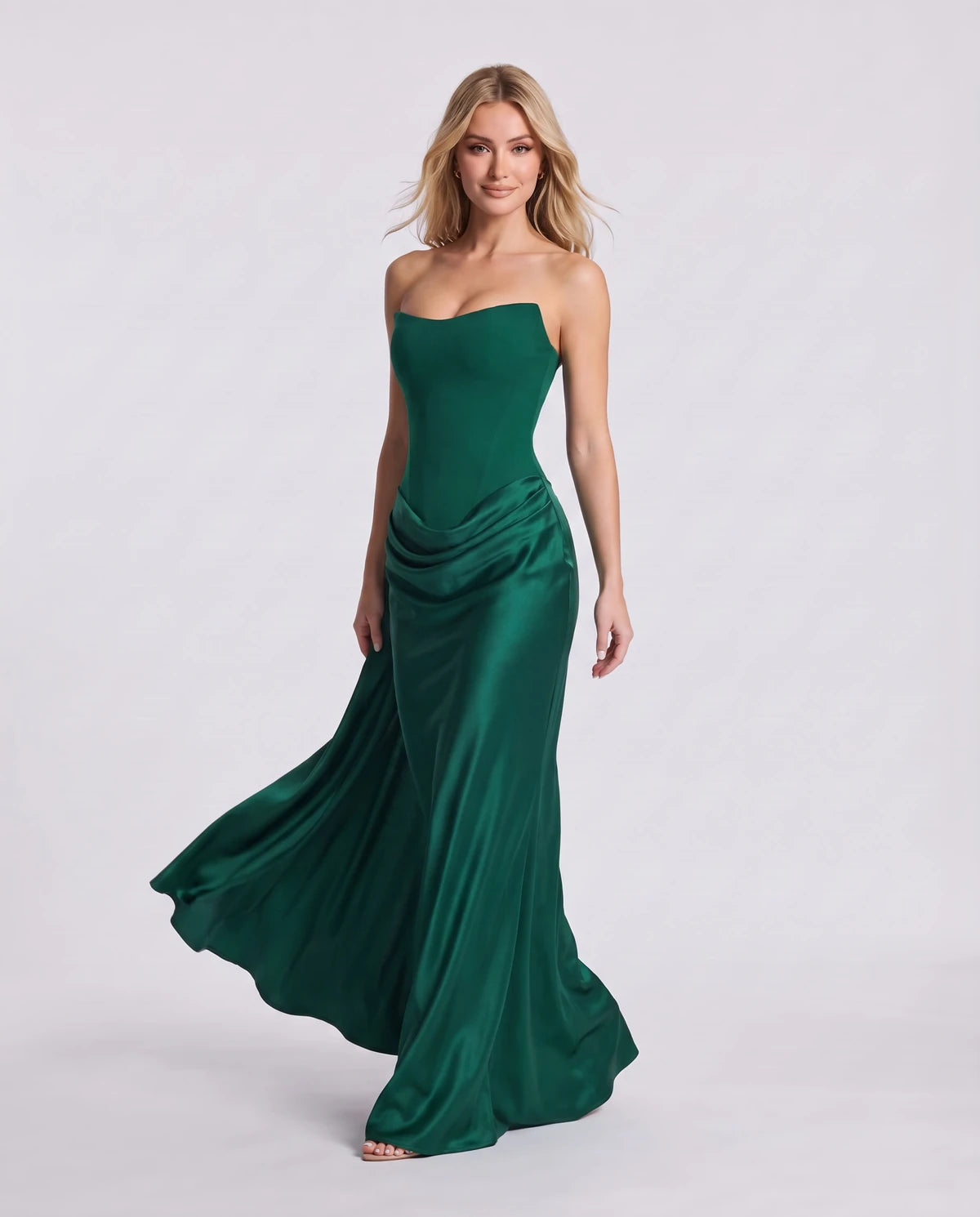 Isaura Maxi Dress — Emerald Green | SKU: SD-18882-emeraldgreen-XS,SD-18882-emeraldgreen-S,SD-18882-emeraldgreen-M,SD-18882-emeraldgreen-L