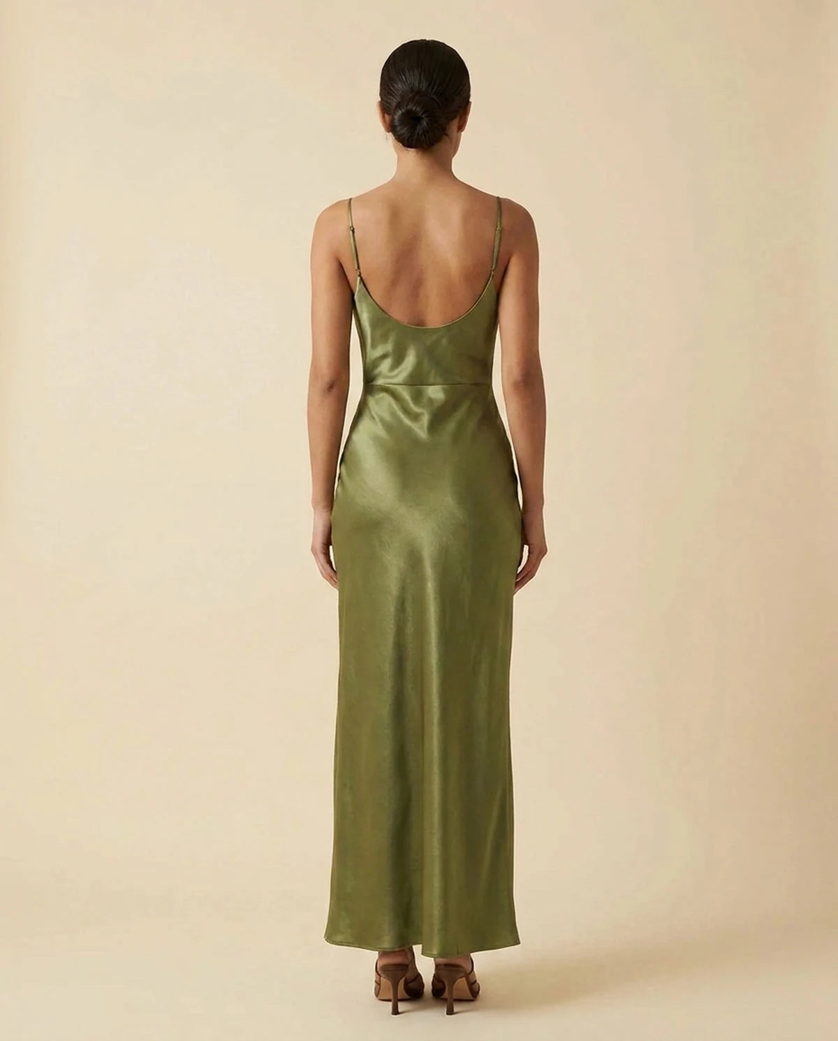 Fialka Maxi Dress — Olive Green | SKU: SD-20423-olivegreen-L,SD-20423-olivegreen-M,SD-20423-olivegreen-S,SD-20423-olivegreen-XL,SD-20423-olivegreen-XS