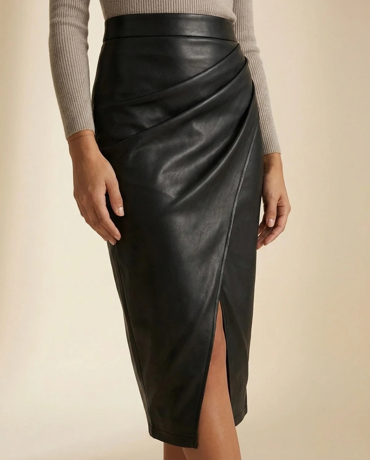 Evanthe Midi Skirt — Black
