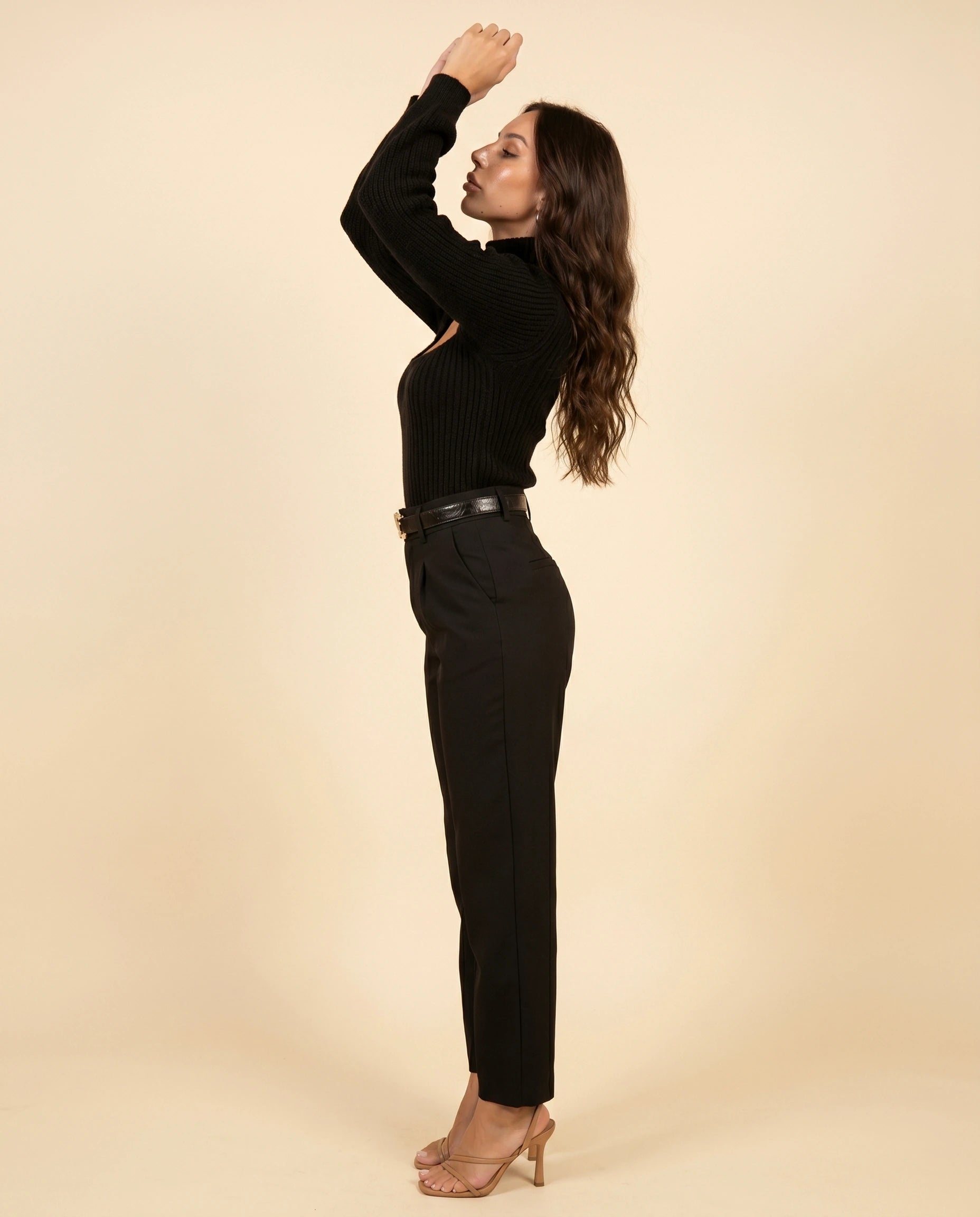 Sarina Pullover side