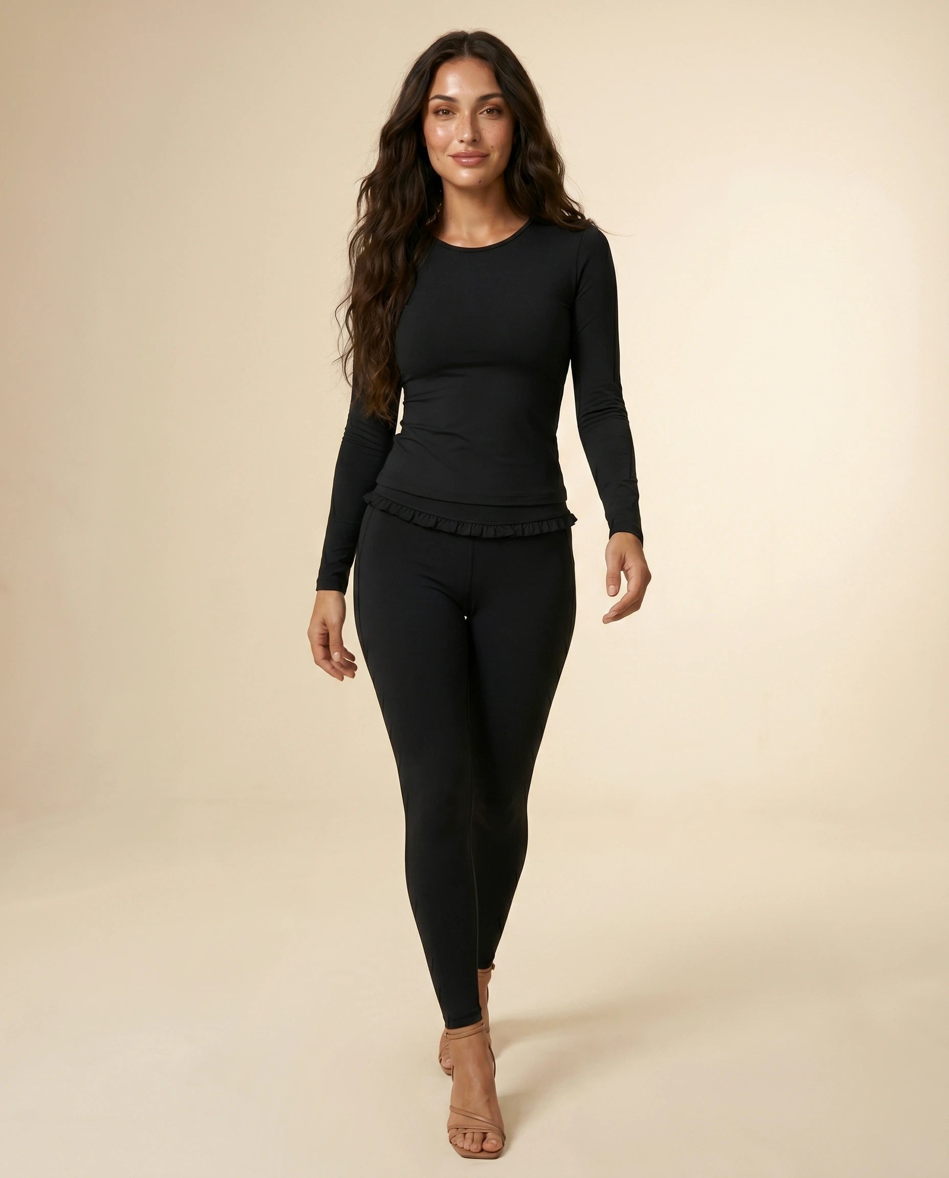 Luna Leggings 2 lifestyle