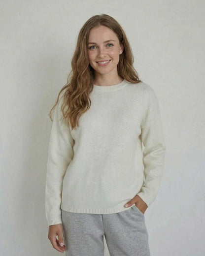 Alba Pullover from SLIMONA, a relaxed wool knit sweater in ivory, perfect for layering and everyday comfort.