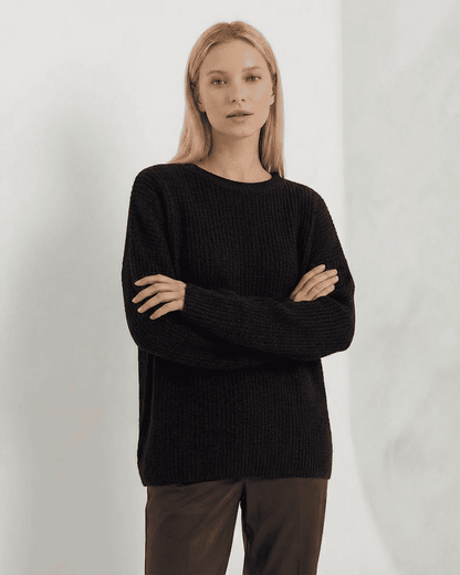 Arden Sweater by SLIMONA - Loose Fit Ribbed Knitwear in Black with Round Neck and Long Sleeves