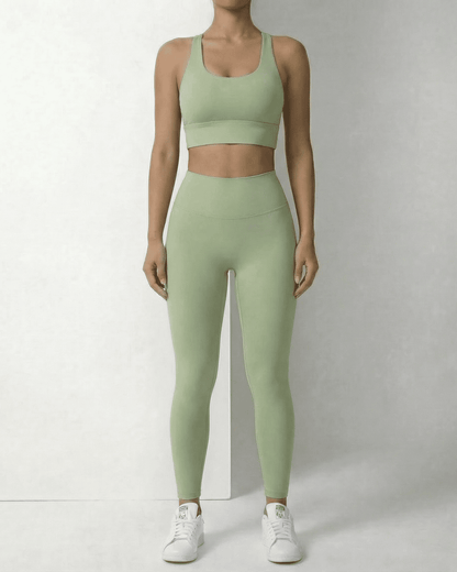 Iris Leggings Mint by SLIMONA, featuring ankle-length mint green leggings with pockets and a high waistband for comfort.