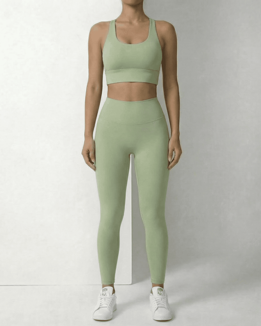 Iris Leggings Mint by SLIMONA, featuring ankle-length mint green leggings with pockets and a high waistband for comfort.