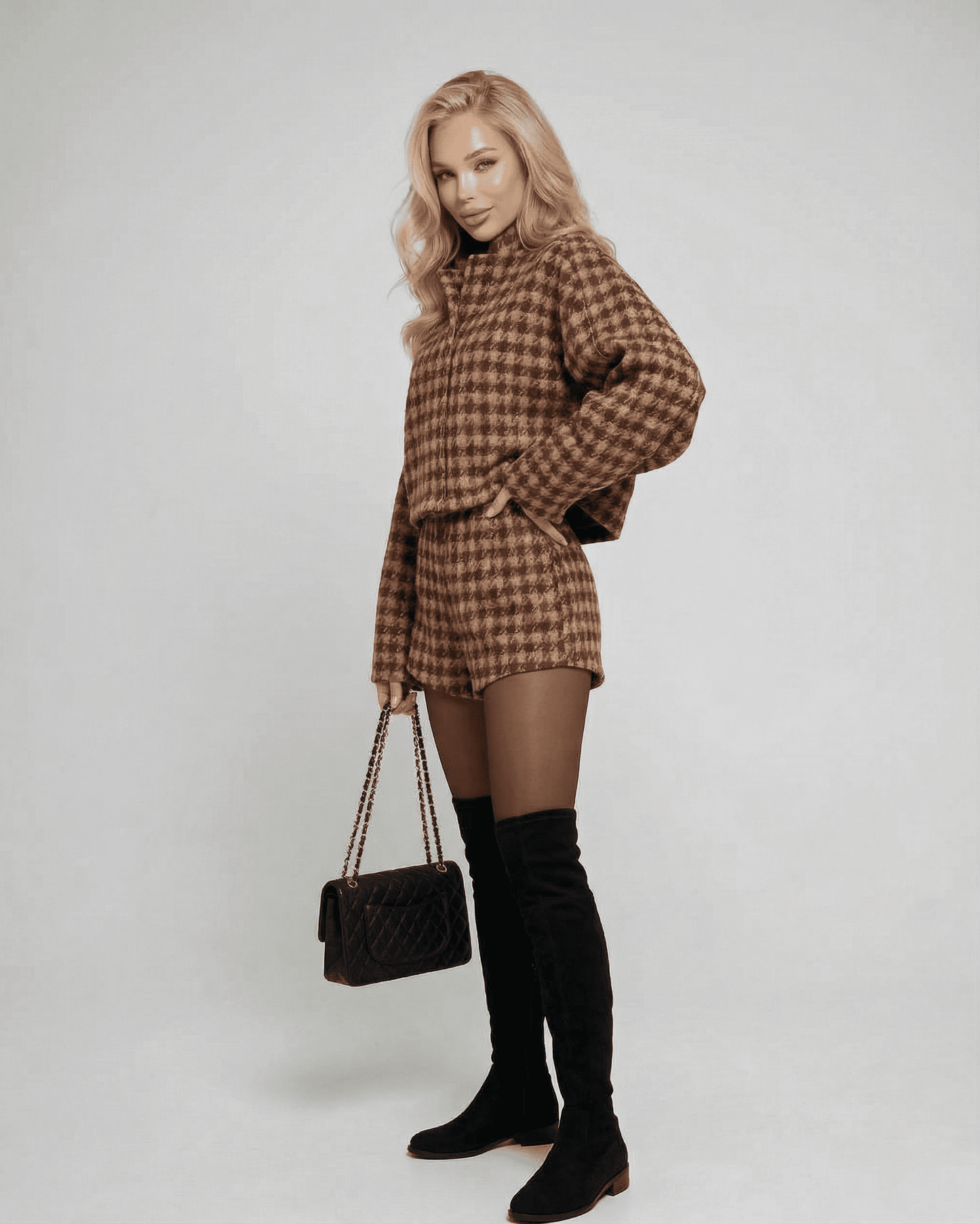 Verona Set by SLIMONA – Stylish women's two-piece set with tailored shorts and a chic top.